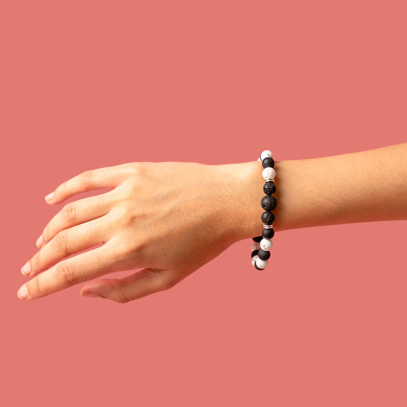 Howlite & Onyx Essential Oil Diffuser Bracelet