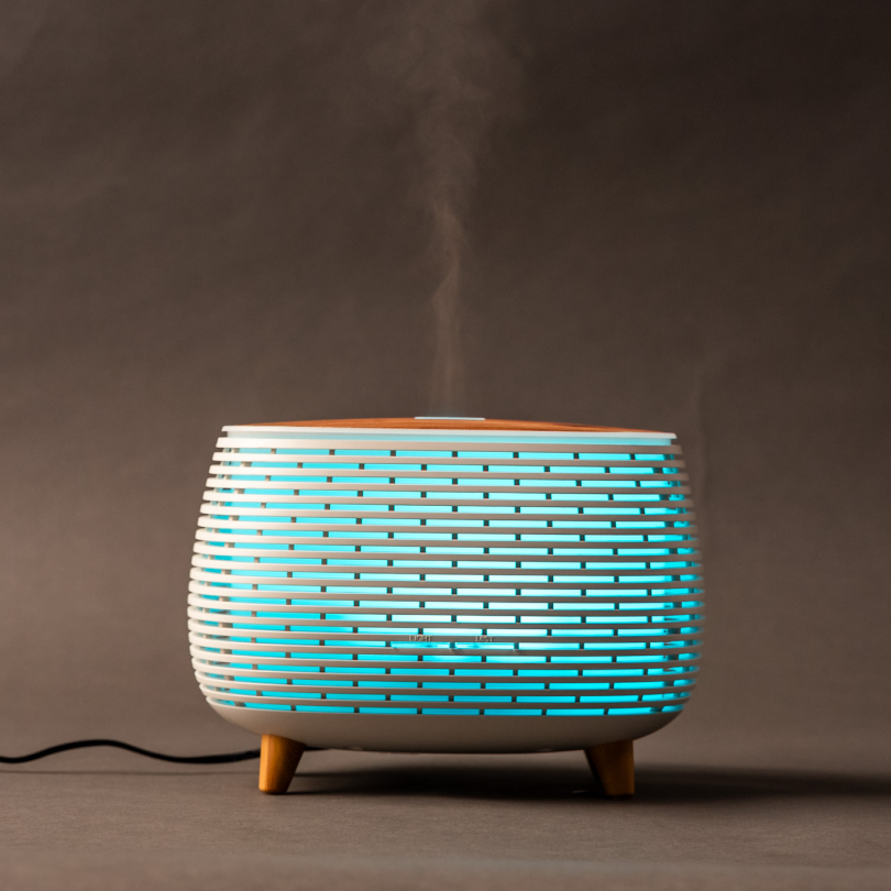 LumiAroma Essential Oil Diffuser - White