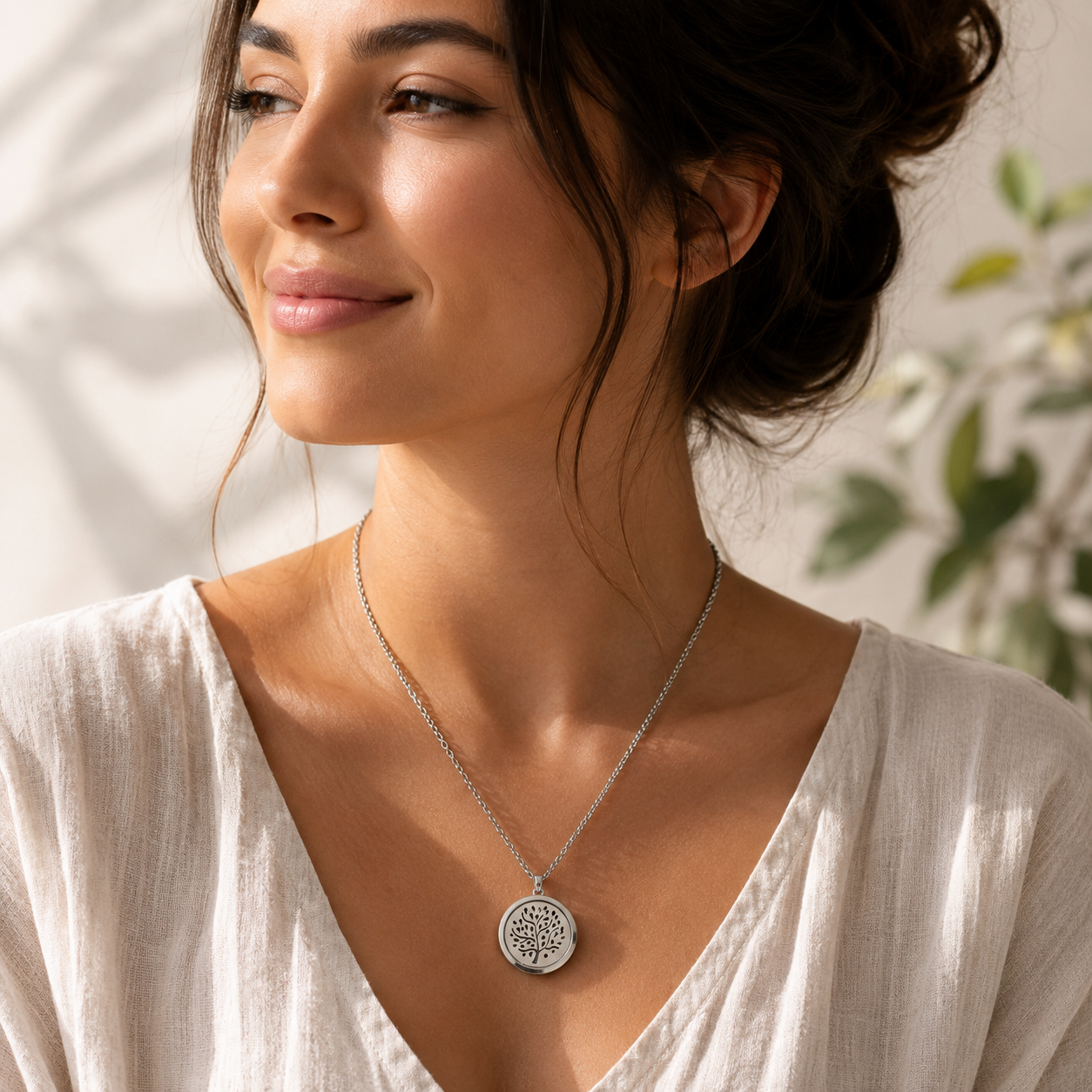 Forest Whispers Aromatherapy Necklace - Silver