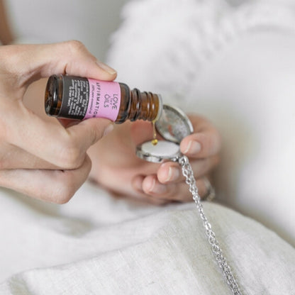 Tree of Life - Aromatherapy Essential Oil Diffuser Locket Necklace